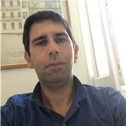 Laureato in giurisprudenza ed abilitato alla professione di avvocato offre lezioni di diritto